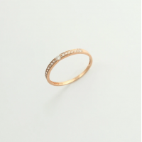 Золотое кольцо с бесцветным фианитом