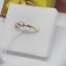 Золотое кольцо литьевое с фианитом стильное